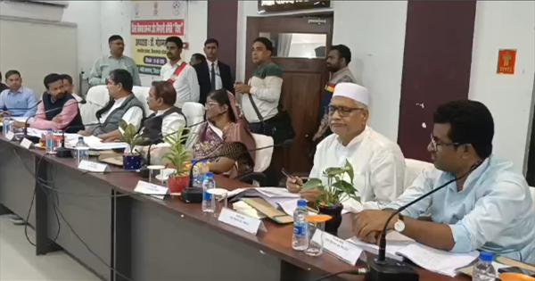 ‘दिशा’ बैठक: जल-नल योजना, स्वास्थ्य सेवाएं और सड़क निर्माण पर विशेष ध्यान