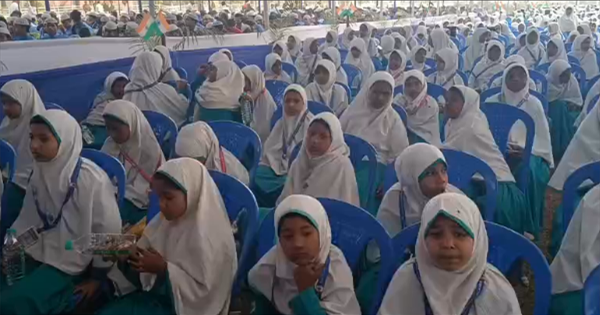 किशनगंज में राज्यपाल, दीक्षांत समारोह में युवाओं से राष्ट्र निर्माण का आह्वान