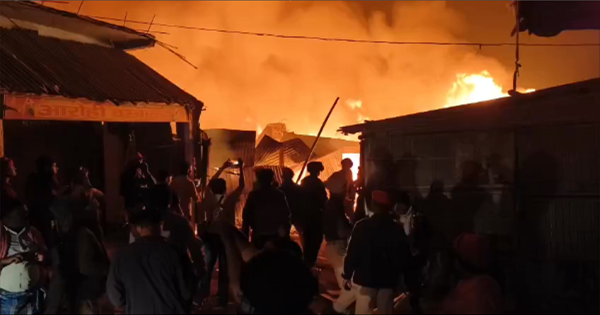 कटिहार के हटिया बाजार में भीषण अग्निकांड