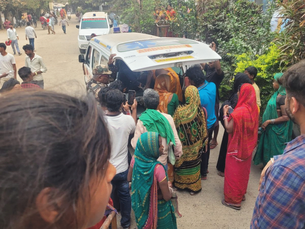 अररिया में बाइक-कार टक्कर: दो युवकों की मौ*त, तीन महिलाएं घायल, परिवार और गांव में शोक