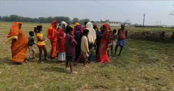 किशनगंज में अधजला शव मिलने से सनसनी