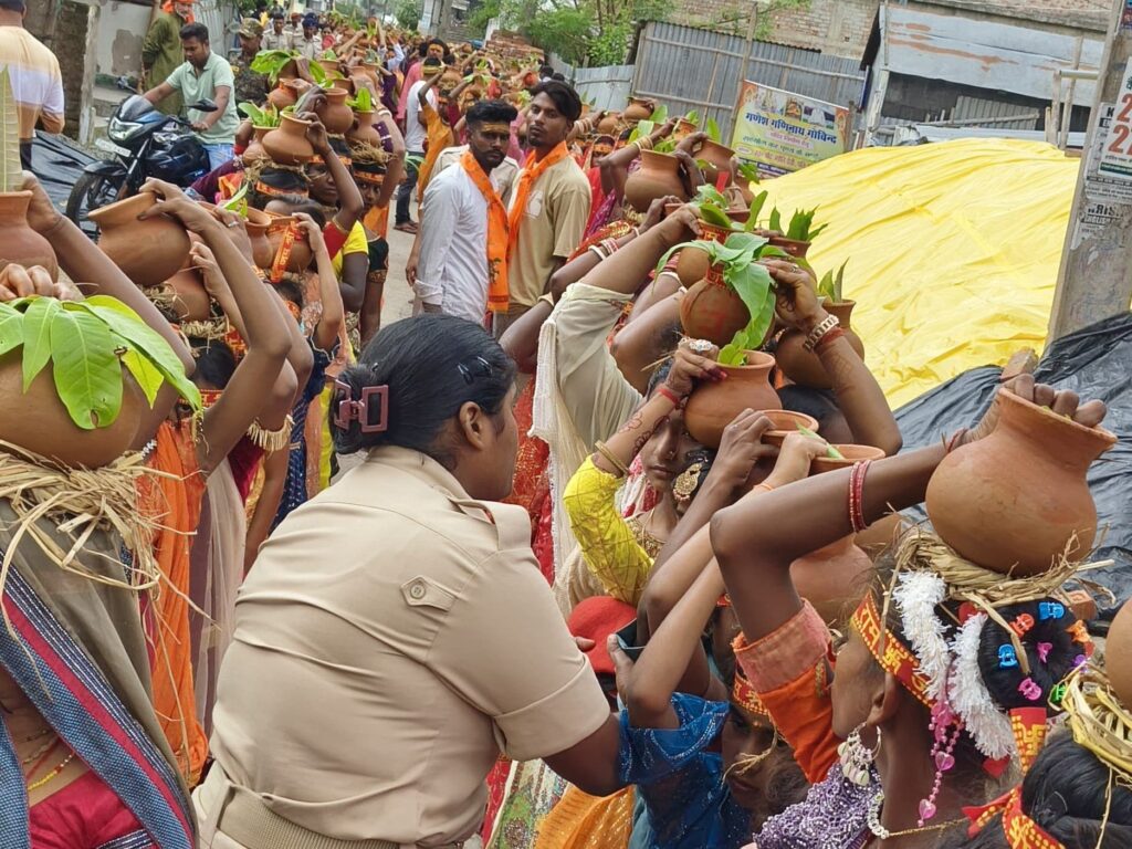 कटिहार में 7 दिवसीय भागवत कथा और विष्णु महायज्ञ का शुभारंभ