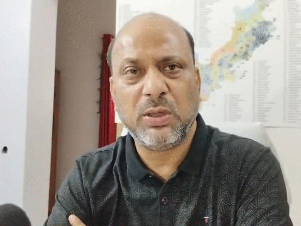 किशनगंज में फर्जी आधार कार्ड रैकेट का पर्दाफाश