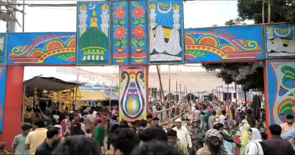 किशनगंज में कदम रसूल उर्स के तीसरे दिन उमड़ी भीड़