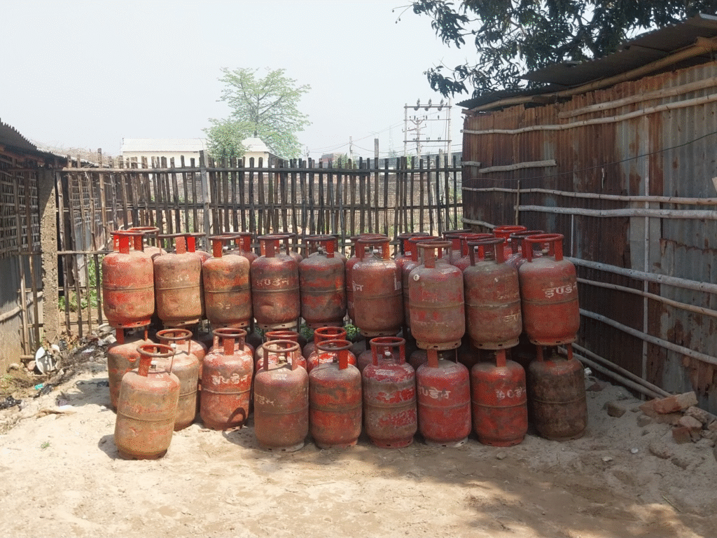 अररिया में गैस बुकिंग को लेकर अफरा-तफरी