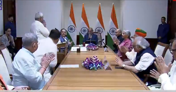 नीतीश कुमार ने ली राज्यसभा सांसद पद की शपथ