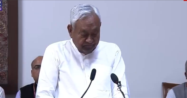 नीतीश कुमार ने ली राज्यसभा सांसद पद की शपथ