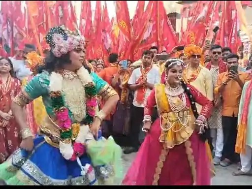  कटिहार में हनुमान जन्मोत्सव पर भव्य शोभायात्रा