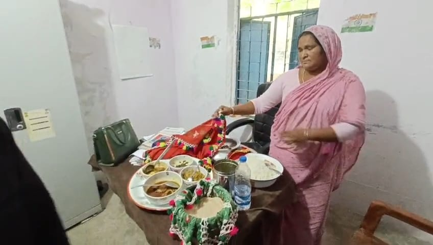 कटिहार: टीसी के बदले ‘दावत’ मांगने का आरोप