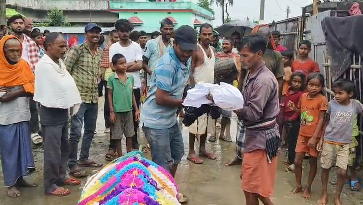 कटिहार जिंदा बेटी अंतिम संस्कार