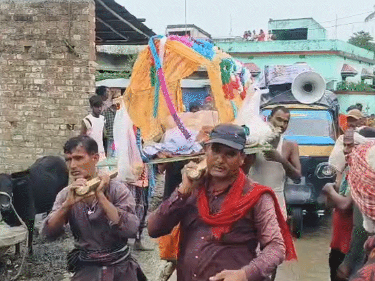 कटिहार जिंदा बेटी अंतिम संस्कार