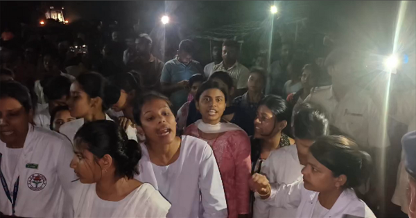 मनिहारी एएनएम कॉलेज छात्रा प्रदर्शन
