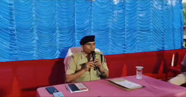 ठाकुरगंज में SP की जन सुनवाई