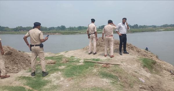 अवैध खनन कार्रवाई