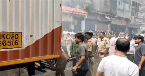 फ्लिपकार्ट कंटेनर आग किशनगंज