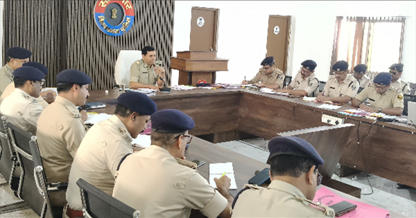 किशनगंज पुलिस मासिक अपराध गोष्ठी: ANTF गठन, नशा तस्करों पर सख्त कार्रवाई और सुरक्षा व्यवस्था पर बड़ा फैसला