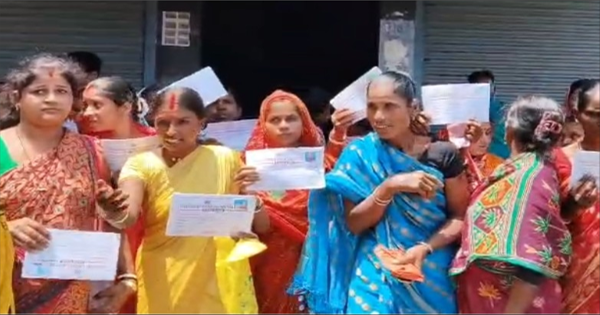 Thakurganj fraud case: ठाकुरगंज में महिलाओं से ठगी का आरोप