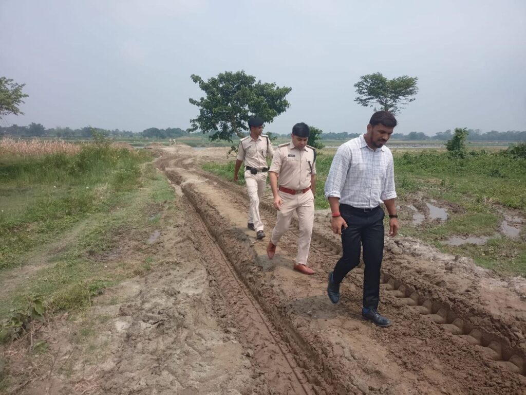 अवैध खनन कार्रवाई