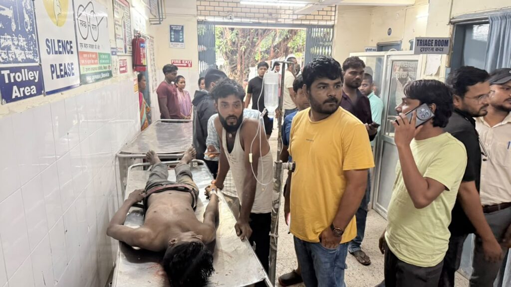 नवविवाहित दूल्हे की सड़क हादसे में मौत