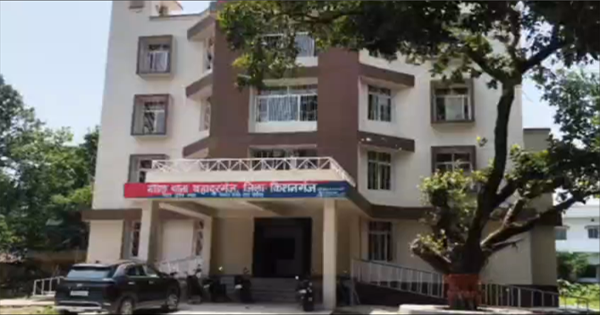 किशनगंज सोना लूट मामला: स्वर्ण व्यवसायी से 60 लाख की बड़ी लूट, बाइक की डिक्की तोड़कर बदमाश जेवरात लेकर फरार