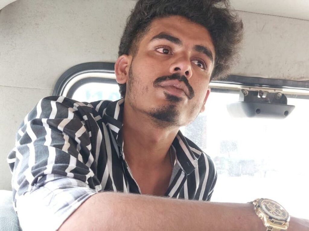 नाबालिग प्रेमिका से मिलने पहुंचा युवक
