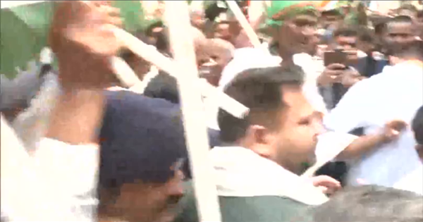 तेजस्वी राजभवन मार्च