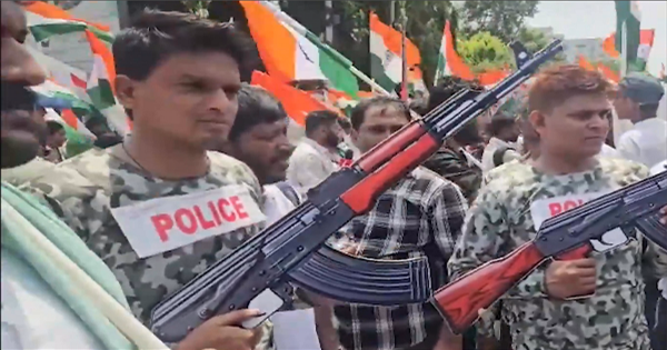 तेजस्वी राजभवन मार्च: तेजस्वी यादव के राजभवन मार्च में हंगामा, बैरिकेडिंग टूटने से बढ़ा तनाव