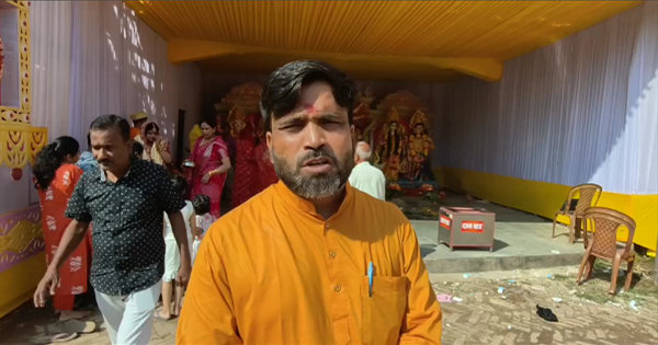 किशनगंज नवरात्र: किशनगंज में नवरात्र की धूम, मंदिरों में उमड़ी श्रद्धालुओं की भीड़; राजस्थानी थीम का 25 फीट ऊंचा पंडाल बना आकर्षण