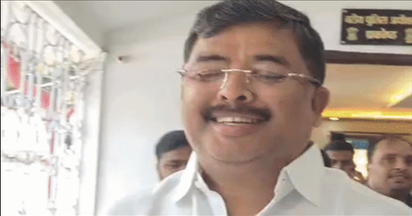 पूर्णिया पुलिस विवाद: पूर्णिया में पूर्व सांसद संतोष कुशवाहा और SHO के बीच विवाद गहराया, SSP से मिलकर की कार्रवाई की मांग