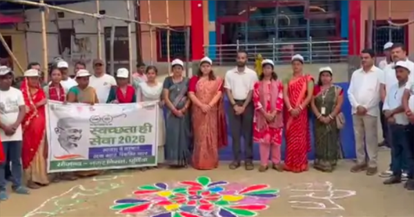 पूर्णिया सफाई अभियान: पूर्णिया में दुर्गा पूजा से पहले सफाई अभियान, महापौर और नगर आयुक्त ने खुद संभाली झाड़ू